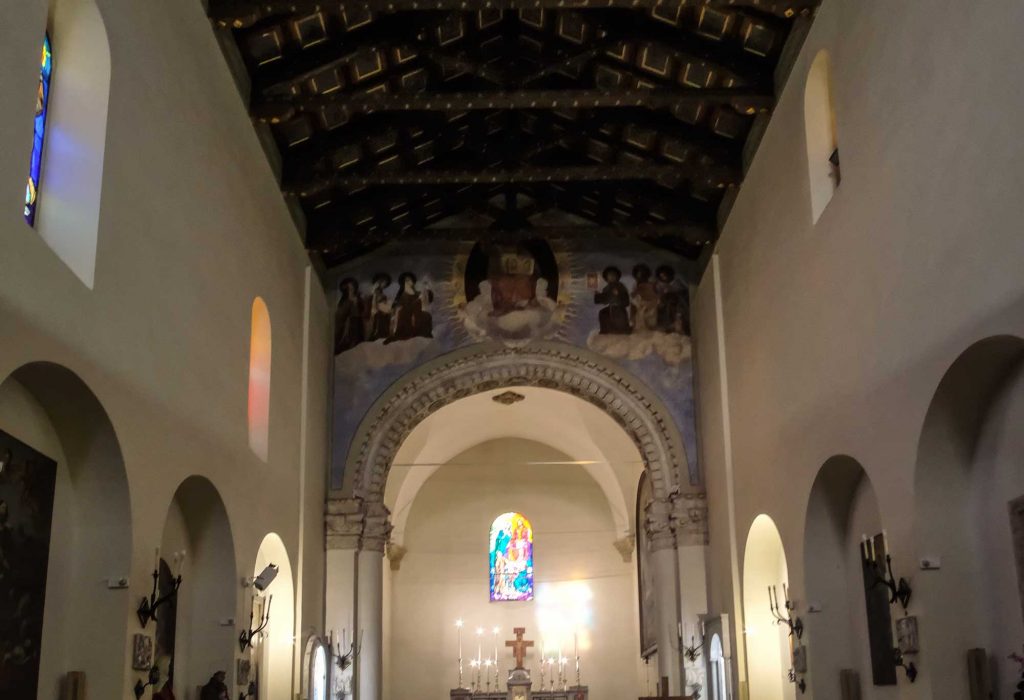 24_chiesa-interno-vertcale