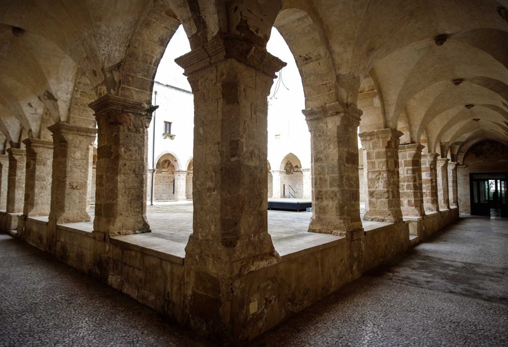 41_angolo-porticato-interno